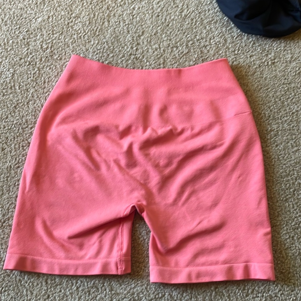NWOT Alphalete AMPLIFY SHORT 4.5"